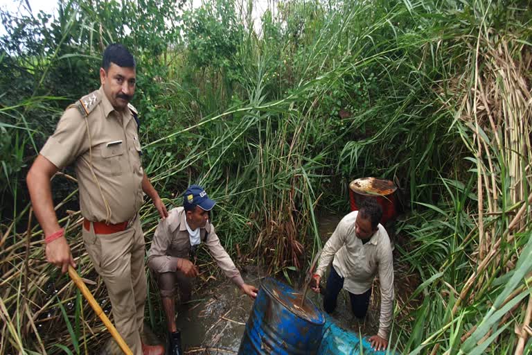 Excise officer of Haridwar in action as soon as he takes charge