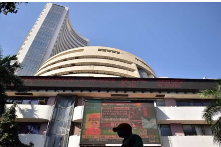 Investors lose Rs 6 lakh crore as Sensex, Nifty fall nearly 2% on recession fears