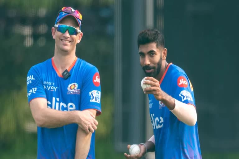 Shane Bond head coach of MI Emirates  Shane Bond  MI Emirates  UAE T20 League  Parthiv Patel  Vinay Kumar  എംഐ എമിറേറ്റ്സ്  ഷെയ്ന്‍ ബോണ്ട് എംഐ എമിറേറ്റ്സ് കോച്ച്  പാർഥിവ് പട്ടേൽ  വിനയ് കുമാർ  യുഎഇ ടി20 ലീഗ്  ഷെയ്ന്‍ ബോണ്ട്