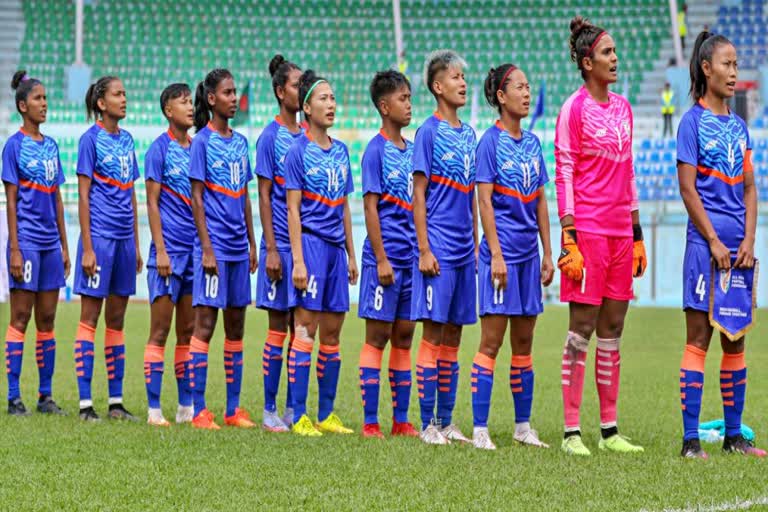 saff womens football championship 2022  Nepal beat india in the semifinal  nepal vs india  सैफ महिला फुटबॉल चैम्पियनशिप  सेमीफाइनल में नेपाल ने भारत को हराया  नेपाल बनाम भारत