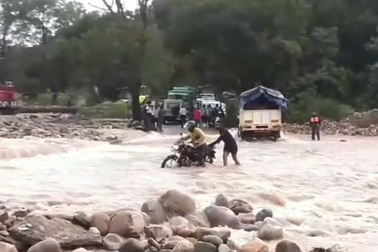 Ramnagar rainy drains water level increased