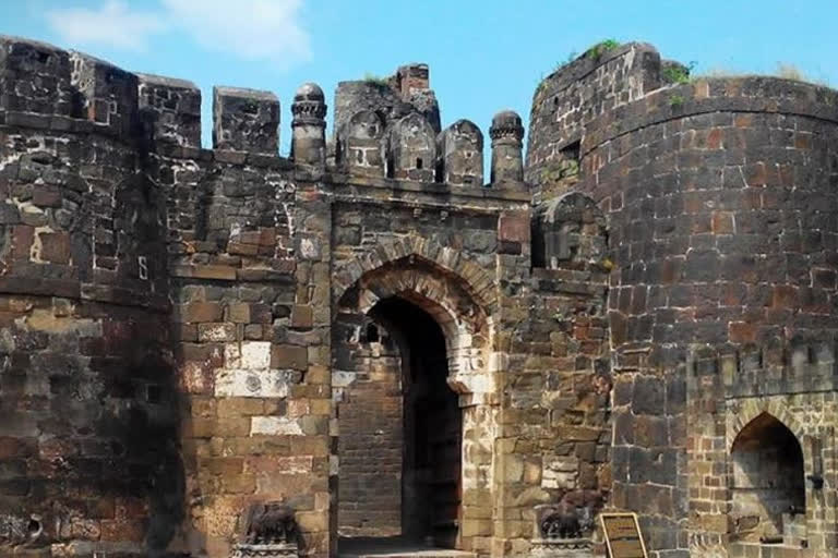 Maharashtra Government set to restore old name of Daulatabad Fort as Devgiri