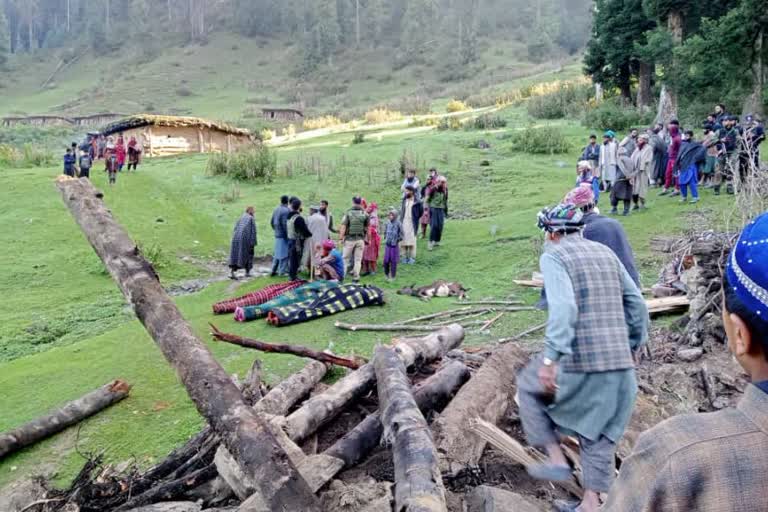 کوکر ناگ میں مکان گر جانے سے تین ہلاک