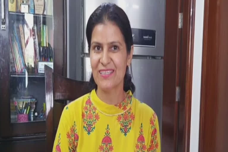 Manjula Bhalotia topper in up judicial service