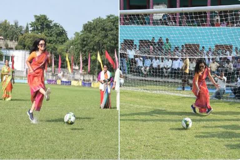 Mahua Moitra DRIBBLING with a football, holding her SAREE in one hand - SEE  PICS, India News