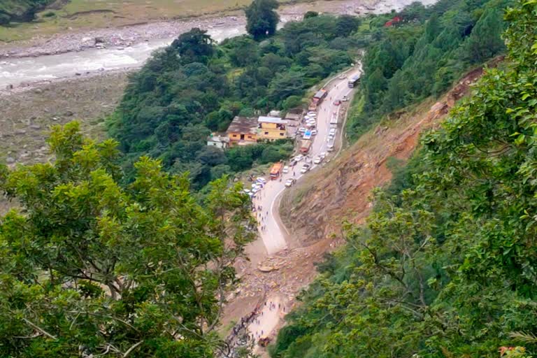 Kedarnath National Highway in Rudraprayag closed