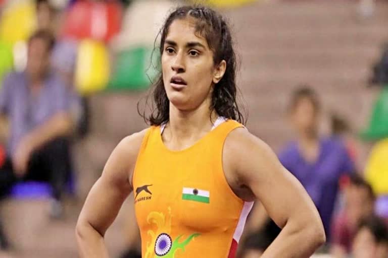 Vinesh on social media criticism  We are athletes not robots  Vinesh Phogat  सोशल मीडिया पर विनेश की आलोचना  हम एथलीट हैं रोबोट नहीं  विनेश फोगाट