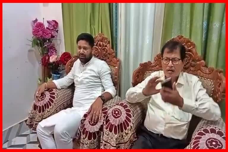 Lurinjyoti Gogoi present at Farhaz Hussain's home