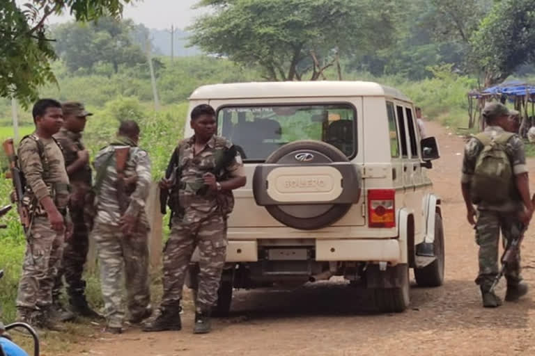 Dead body hanged from tree after SPO killing in West Singhbhum district