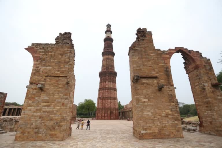 land ownership rights  Qutub Minar  Delhi court  dismissed plea  claiming Qutub Minar ownership  delhi  ഹർജി തള്ളി  കുത്തബ് മിനാർ  ന്യൂഡൽഹി  കുൻവർ മഹേന്ദർ ധ്വജ് പ്രതാപ് സിങ്  ഡൽഹി കോടതി  സുഭാഷ് ഗുപ്‌ത  ജഡ്‌ജി ദിനേശ് കുമാർ  ആർക്കിയോളജിക്കൽ സർവേ ഓഫ് ഇന്ത്യ  സുഭാഷ് ഗുപ്‌ത  ആഗ്ര