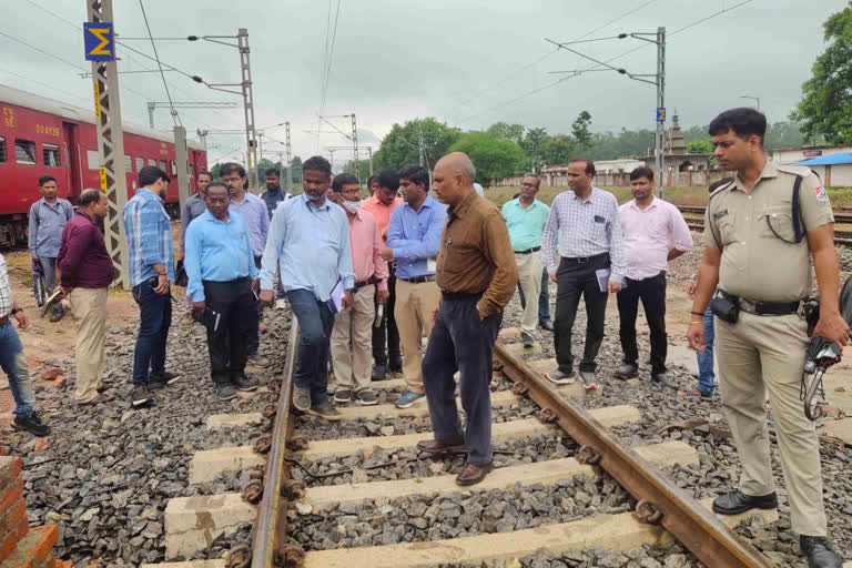 DRM Lohardaga visit and inspection of railway development works