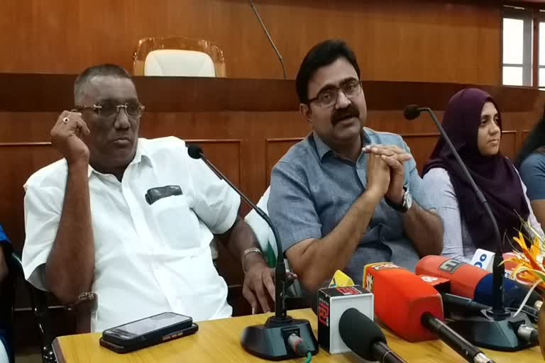 Kochi mayor Anil kumar speaks about KMRL  KMRL  Kochi mayor Anil kumar  വെള്ളക്കെട്ടിന് കാരണം കൊച്ചി മോട്രോയെന്ന് മേയര്‍  മേയര്‍  എറണാകുളം  മേയര്‍ അനില്‍കുമാര്‍  മാലിന്യ പ്രശ്‌നത്തിനെതിരെ നടപടി  എറണാകുളം  എറണാകുളം വാര്‍ത്തകള്‍  എറണാകുളം പുതിയ വാര്‍ത്തകള്‍  കേരള വാര്‍ത്തകള്‍  Ernakulam news  latest news in Ernakulam  news updates in Ernakulam