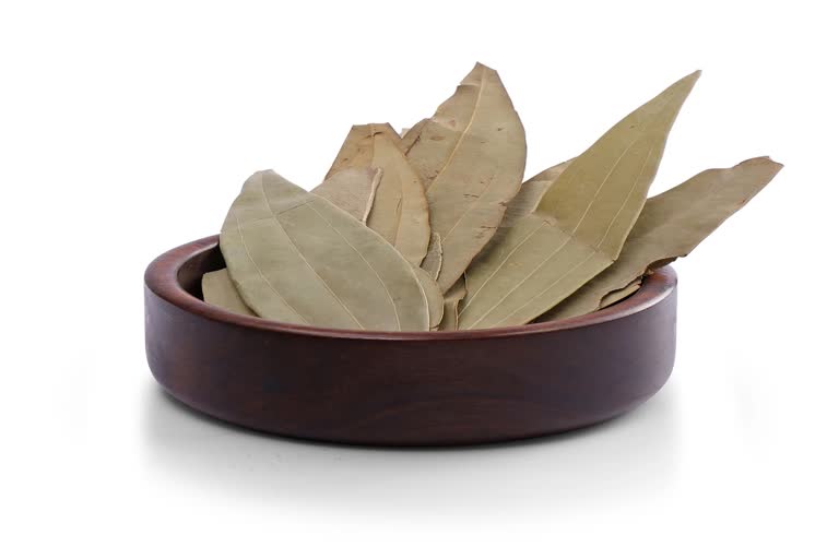 bay leaf is useful for good health and beauty