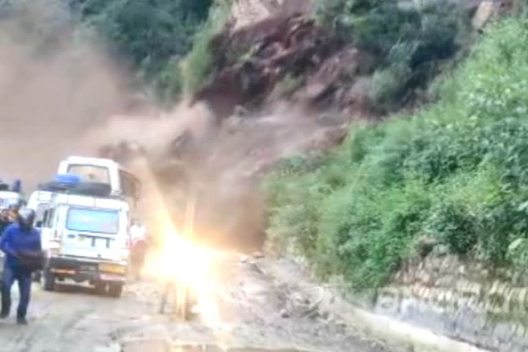 Massive landslide on Kedarnath Highway in Uttarakhand's Rudraprayag