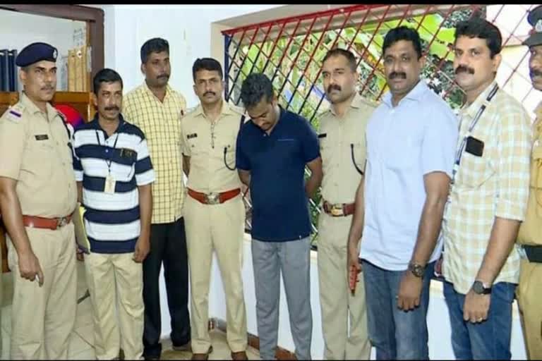 Mayakkumarunn  Youth arrested with drug in kozhikode  മാരക മയക്ക് മരുന്നുമായി യുവാവ് അറസ്റ്റില്‍  എംഡിഎംഎ  മയക്ക് മരുന്ന്  ഒരു കോടി രൂപ വിലമതിക്കുന്ന മയക്ക് മരുന്ന്  കണ്ണൂര്‍  കണ്ണൂര്‍ വാര്‍ത്തകള്‍  kerala news updates