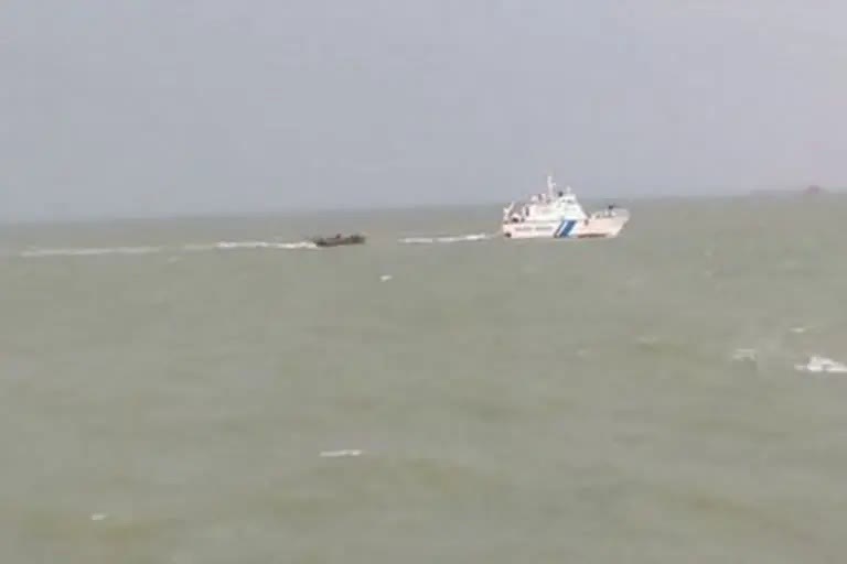 ship collides with Indian yacht off Kochi coast