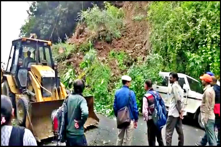Landslide in Shimla Tutikandi Khalini NH Road