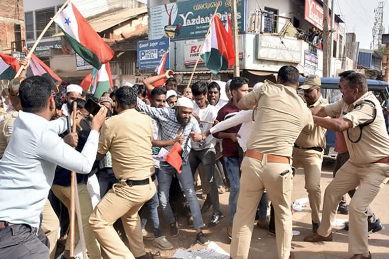 Many PFI workers arrested after violence during bandh call in Kerala