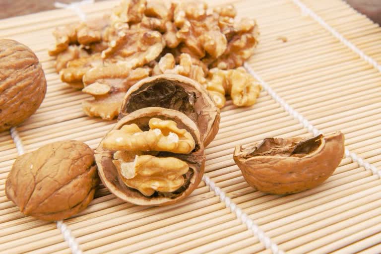 Walnuts Benefits: ଦୈନିକ ୱଲନଟ୍‌ ସେବନ ନିୟନ୍ତ୍ରଣ କରେ ରକ୍ତଚାପଠୁ ମଧୁମେହ ଓ ହୃଦରୋଗ