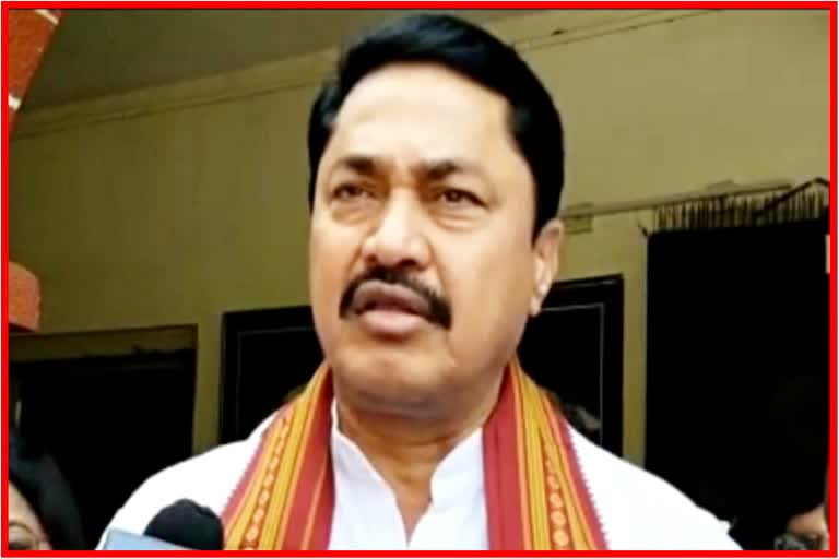 Nana Patole Criticised on CM Eknath Shinde