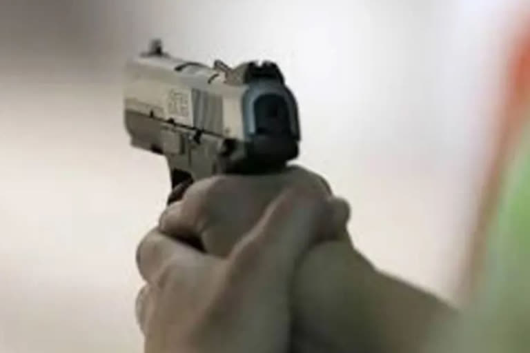 Two non-local labourers shot at in south Kashmir's Pulwama