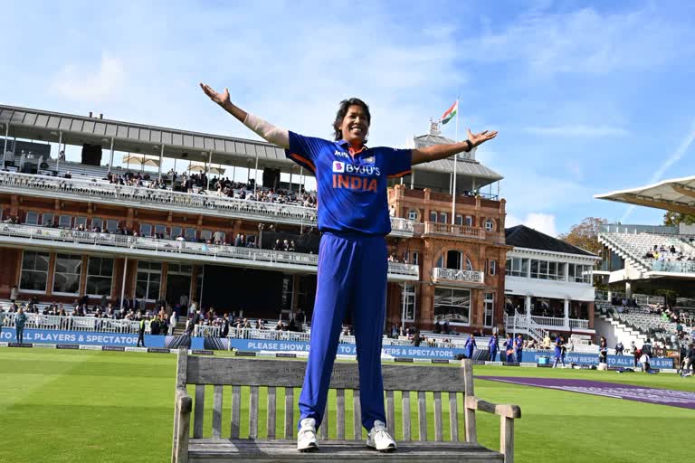 ICC hails Jhulans incredible achievement  jhulan goswami  jhulan goswami retirement  jhulan goswami latest news  ICC hails Jhulan goswami  Jhulan goswami cricket career  Jhulan Goswami Retires  ജുലൻ ഗോസ്വാമി  ജുലൻ ഗോസ്വാമി വിരമിച്ചു  ജുലൻ ഗോസ്വാമി ക്രിക്കറ്റ്  ഗോസ്വാമി  ജൂലൻ  ജുലൻ ഗോസ്വാമി റെക്കോഡ്  Jhulan goswami record  ക്രിക്കറ്റിൽ നിന്ന് വിടവാങ്ങി ജുലൻ ഗോസ്വാമി