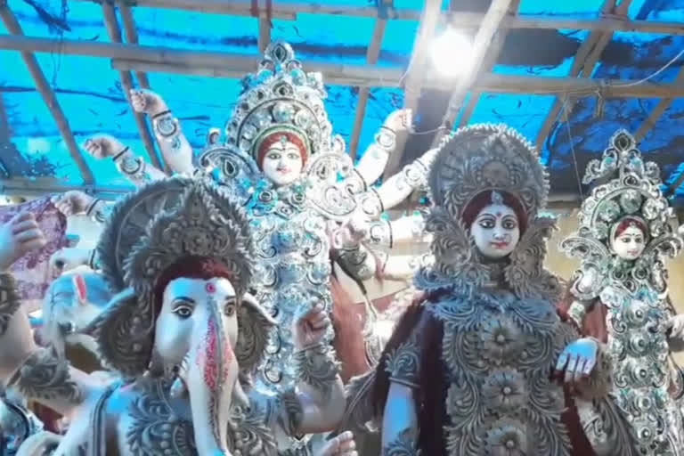 West Midnapore artist makes Durga idol with glass