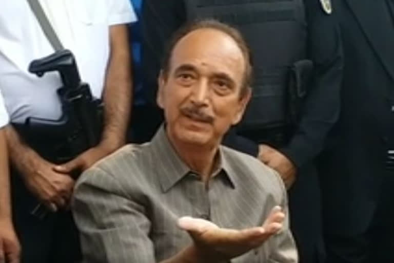 Azad reaches Jammu; likely to launch his party next week