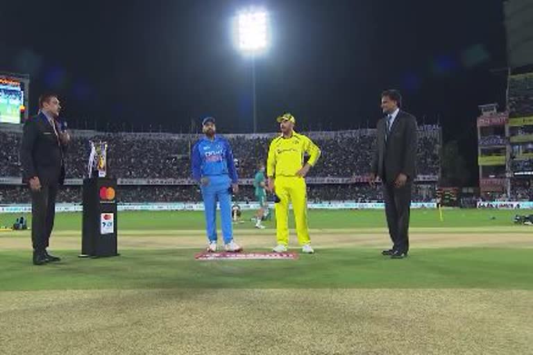 Ind vs Aus T20I : ରୋହିତଙ୍କ ବୋଲିଂ ନିଷ୍ପତ୍ତି, ପ୍ରଥମେ ବ୍ୟାଟିଂ କରିବ ଅଷ୍ଚ୍ରେଲିଆ