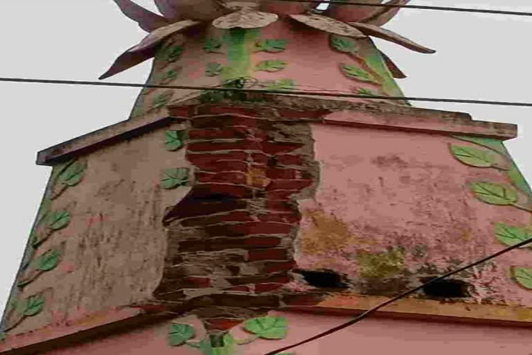 Temple Damaged Due to Thundering