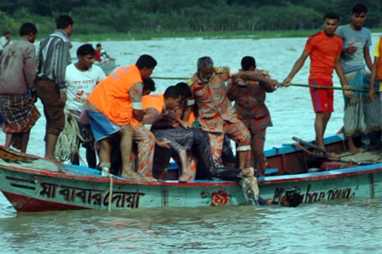 Bangladesh boat capsize death toll rises to 32