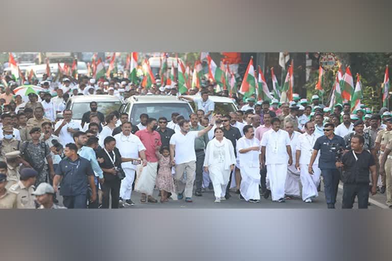 Rahul Gandhi begins day 20 of 'Bharat Jodo Yatra' from Malappuram