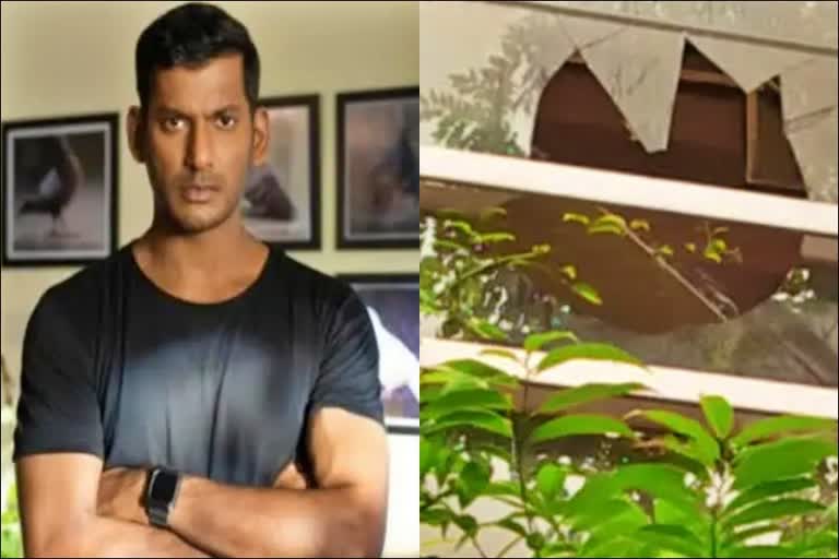 attacked actor Vishal house in Chennai  Vishal house in Chennai by pelting stones  Unidentified persons attacked actor Vishal house  stone pelt on actor Vishal house  ನಟ ವಿಶಾಲ್ ಮನೆ ಮೇಲೆ ಅಪರಿಚಿತರಿಂದ ಕಲ್ಲು ತೂರಾಟ  ಕಿಟಕಿ ಗಾಜುಗಳು ಪುಡಿಪುಡಿ  ನಟ ವಿಶಾಲ್ ಮನೆ ಮೇಲೆ ಅಪರಿಚಿತ ವ್ಯಕ್ತಿಗಳು ಕಲ್ಲು ತೂರಾಟ  ನಟ ಸಂಗಮದ ಪ್ರಧಾನ ಕಾರ್ಯದರ್ಶಿಯಾಗಿರುವ ನಟ ವಿಶಾಲ್  ವಿಶಾಲ್ ಮನೆಯ ಮೇಲೆ ಅಪರಿಚಿತರು ಕಲ್ಲು ತೂರಾಟ  ಸಿಸಿಟಿವಿ ದೃಶ್ಯಾವಳಿ ಆಧರಿಸಿ ಪೊಲೀಸರು ತನಿಖೆ