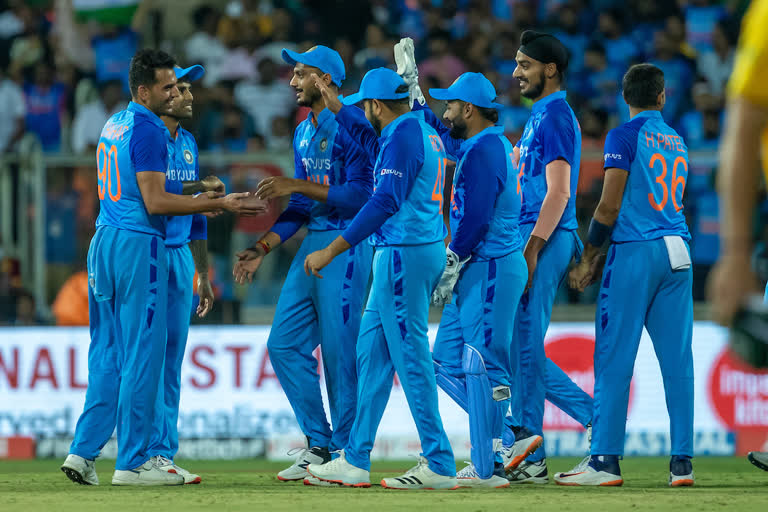 India restrict South Africa at 106/8 in 1st T20I