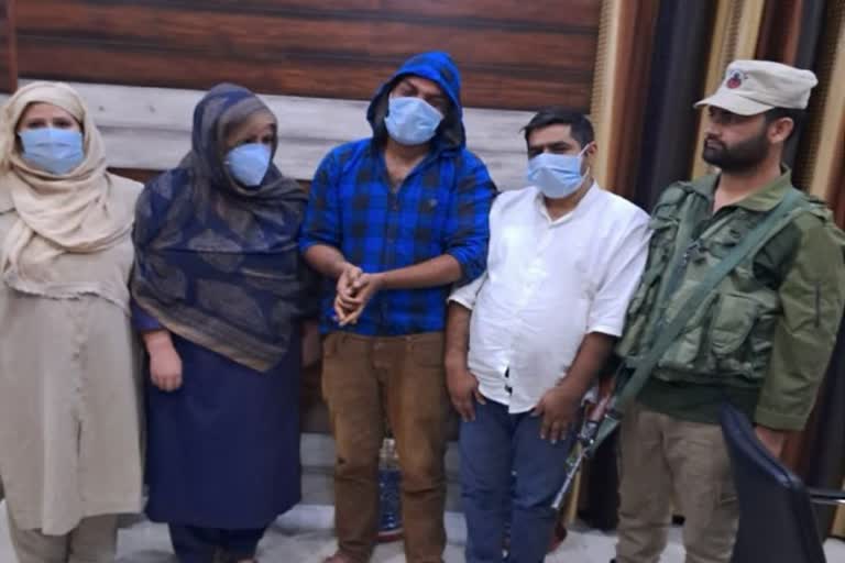 Police arrested sextortion gang in Srinagar