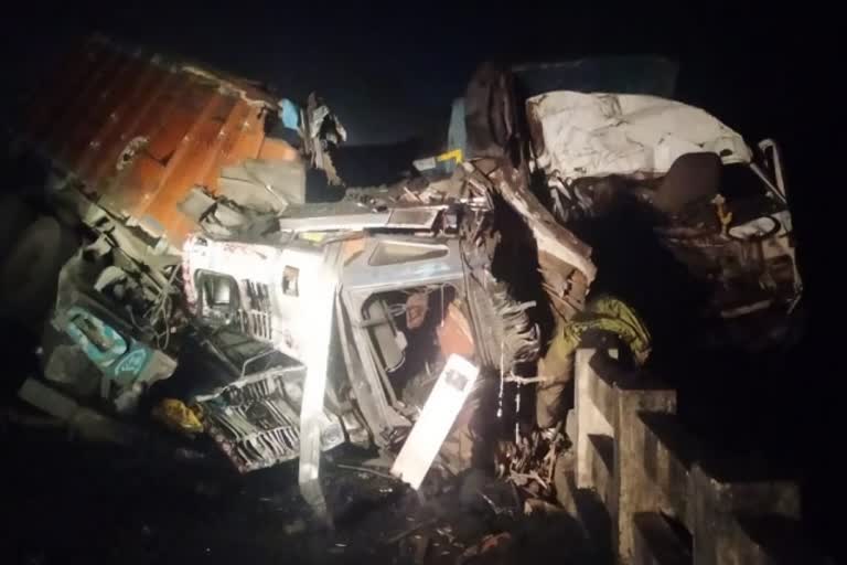 Road accident in Latehar two died in vehicles collision