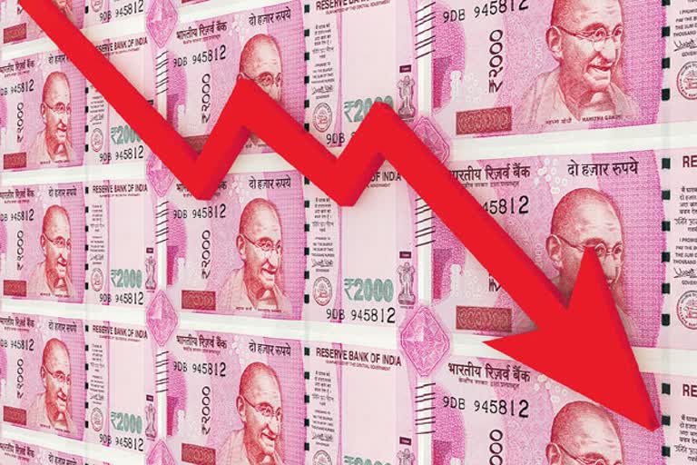 why-is-the-us-dollar-rising-and-rupee-declining