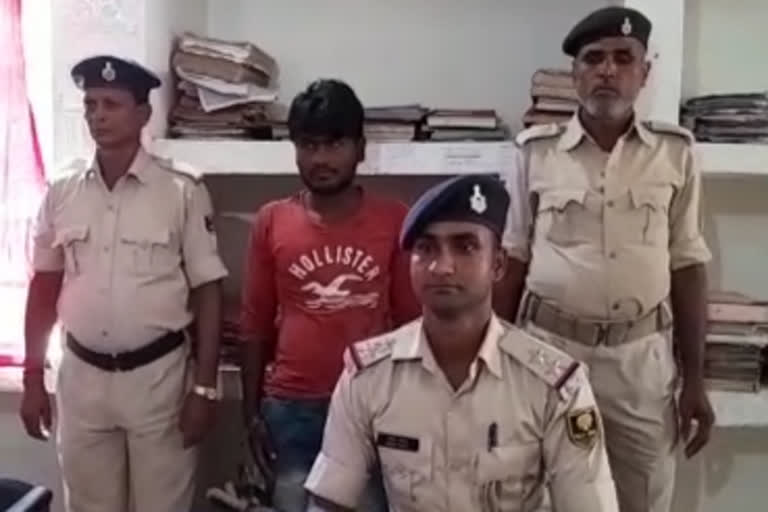 Liquor smuggler arrested in Bettiah