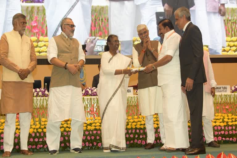 2 awards to Tamil Nadu for Rural Health.. Presented by President