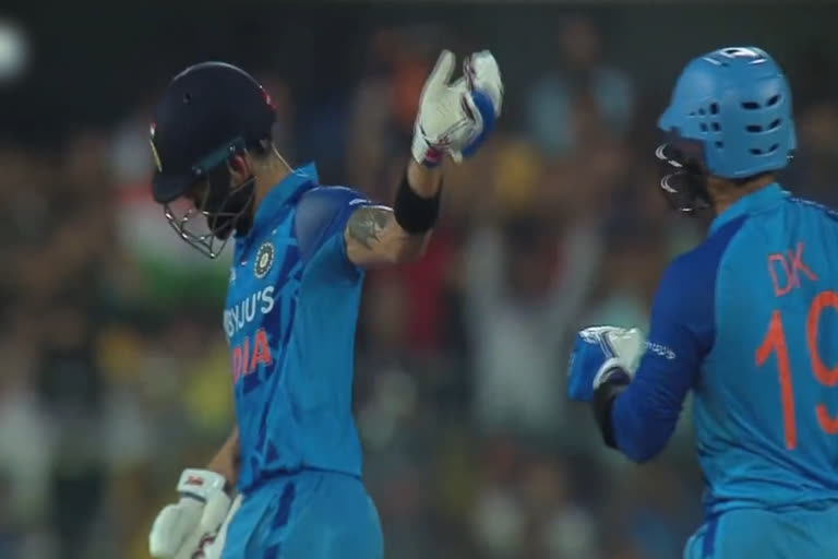 Virat Kohli asks Dinesh Karthik to keep strike  Virat Kohli  Dinesh Karthik  Kohli asks Dinesh Karthik to keep strike video  IND VS SA  ഇന്ത്യ vs ദക്ഷിണാഫ്രിക്ക  വിരാട് കോലി  ദിനേശ് കാര്‍ത്തിക്