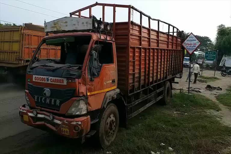 Lorry overturned