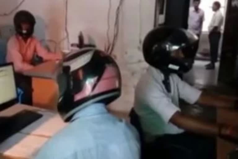 MP Government tough stand on Helmet two wheeler drivers allowed to enter office and school college only after wearing helmet