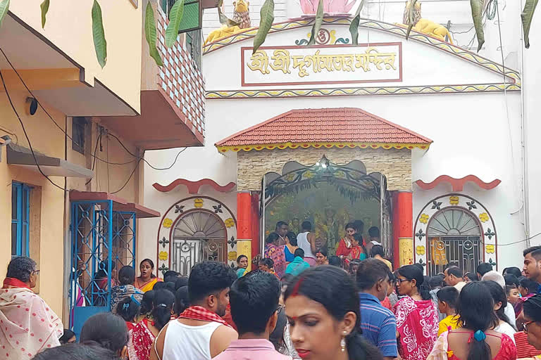 sandhi puja of Chakraborty family in Asansol