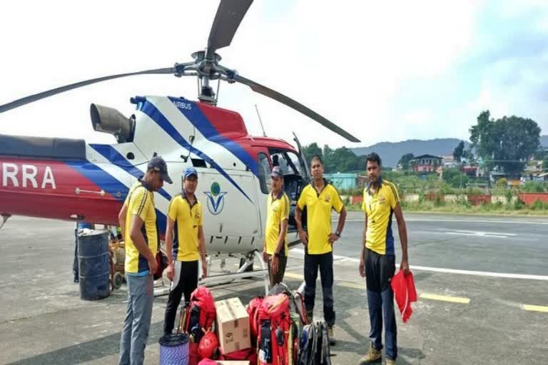 mountaineering trainees trapped at danda two peak of Uttarkashi