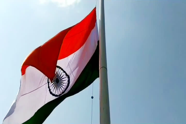 National flag hoisted in Vikasnagar