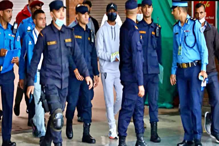 Sandeep Lamichhane arrested at Kathmandu airport  संदीप लामिछाने काठमांडू हवाईअड्डे पर गिरफ्तार  Sandeep Lamichhane  संदीप लामिछाने