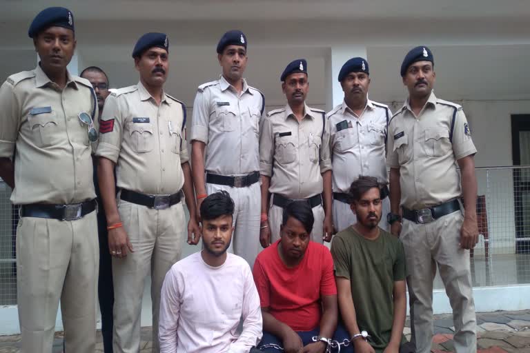 Three mobile thieves arrested in Bhilai