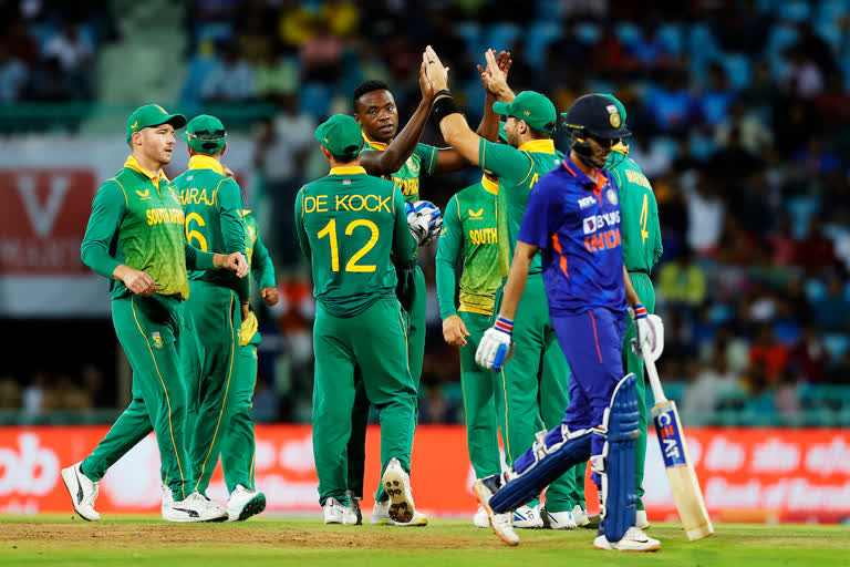 South Africa beat India by 9 runs in 1st ODI