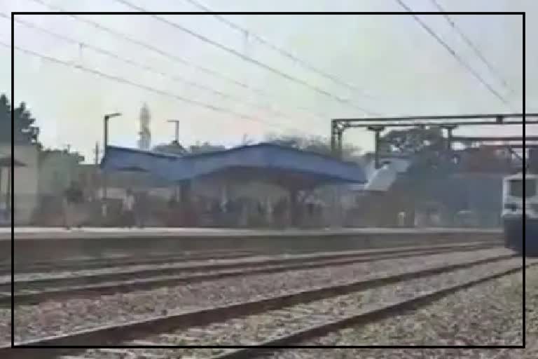 Miscreants to iron pipe to rail track at Doiwala station, major accident averted