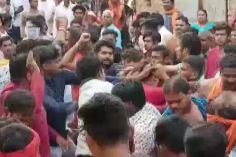 Chhattisgarh: 14 held for thrashing 3 'sadhus' on suspicion of being child lifters in Durg